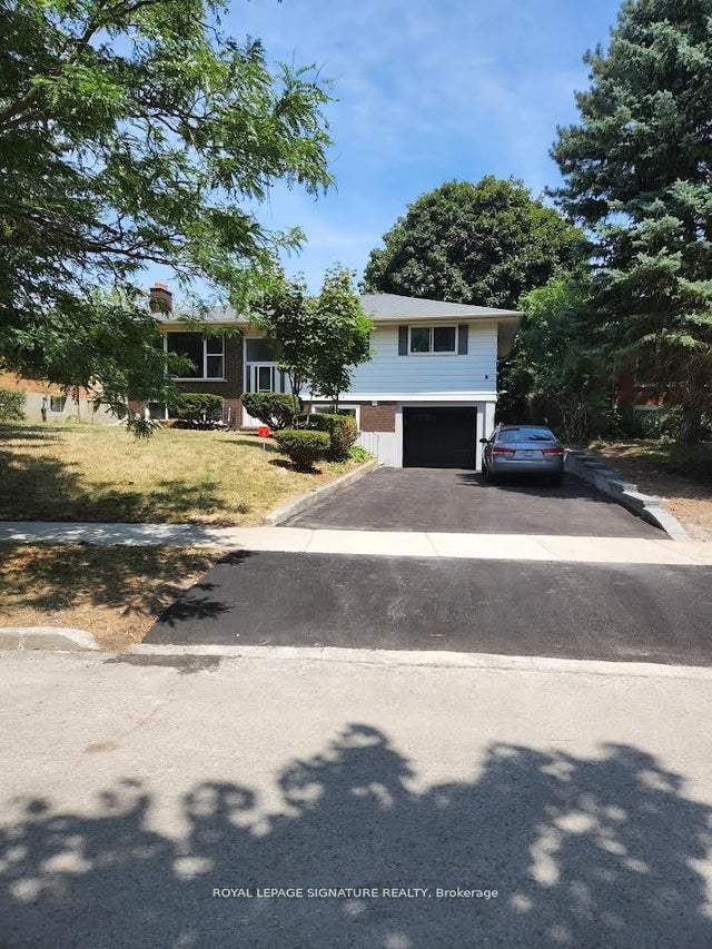 406 Tamarack Drive Main, Waterloo