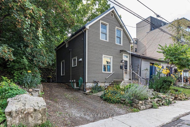 210 Charlton Avenue E, Hamilton