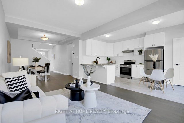 738 Quilter Row, Stittsville - Munster - Richmond