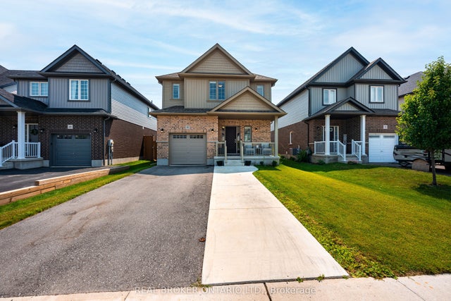 69 Miranda Path, Woolwich