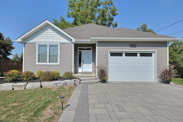 190 Broad Street, North Middlesex