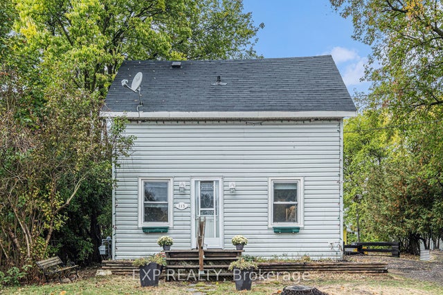 115 Nelson Street E, Carleton Place