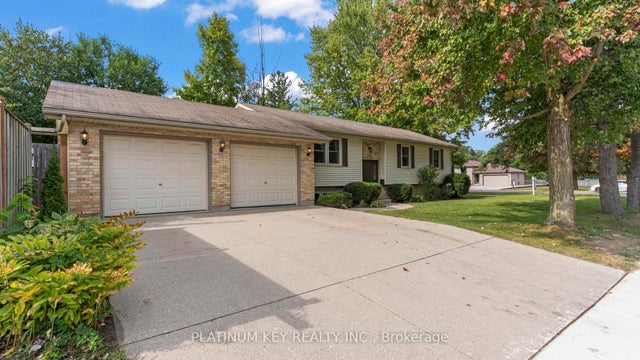 688 John Street, Strathroy-Caradoc