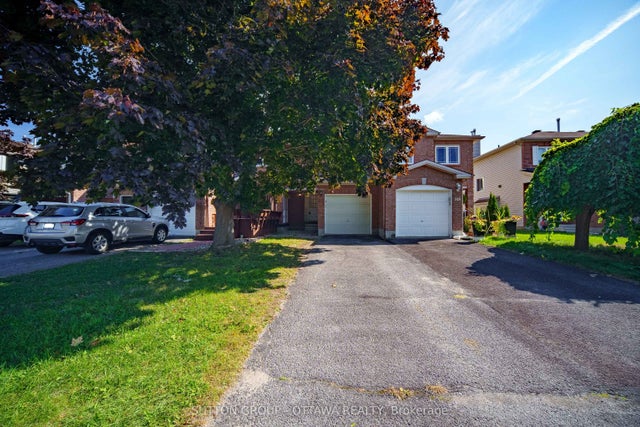 313 Stoneway Drive, Barrhaven