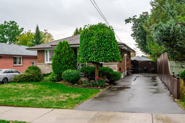 385 Bellevue Street, Peterborough