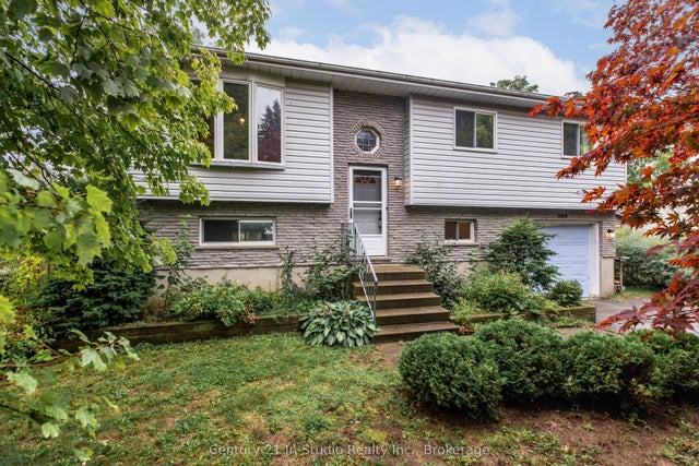 526 Crawford Street, Saugeen Shores