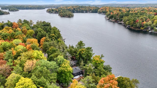 973 Foster Bay Lane, Leeds and the Thousand Islands