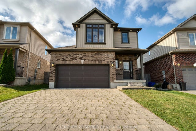 1094 Oakcrossing Road, London North