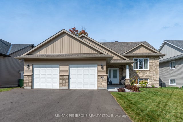 36 Zachary Street, Petawawa