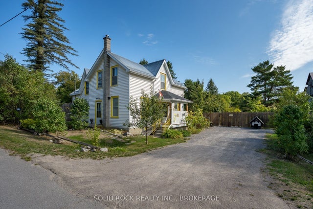 108 Queen Street, Tweed