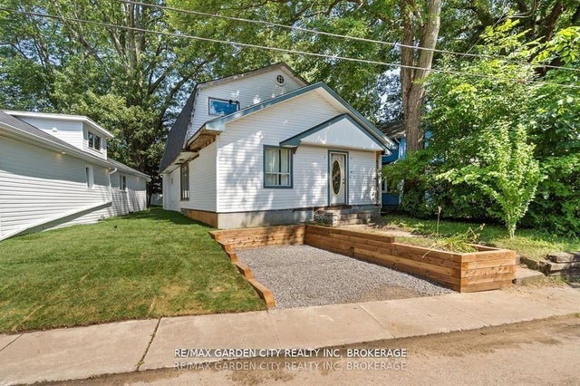 231 Lincoln Road W, Fort Erie