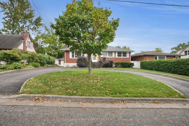 737 Whetter Avenue, London South