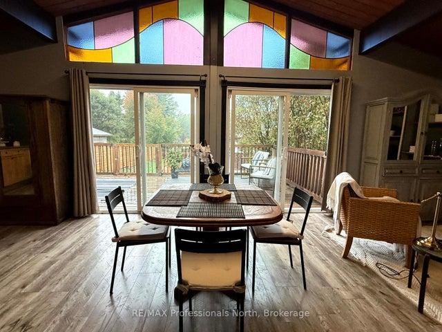 2307 Loop Road, Highlands East