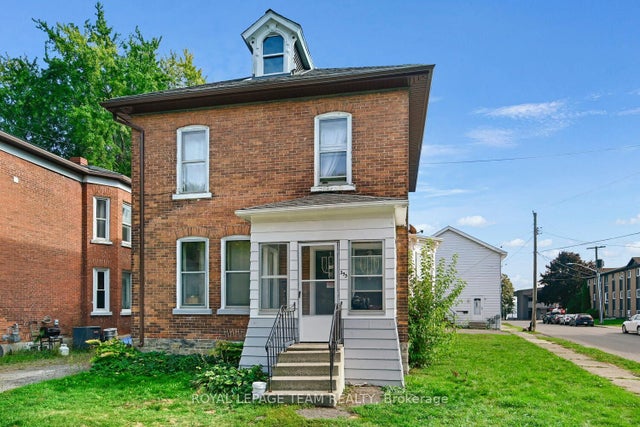 395 Henry Street W, Prescott