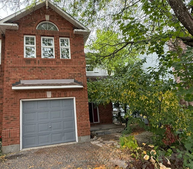 195 Blackdome Crescent, Kanata