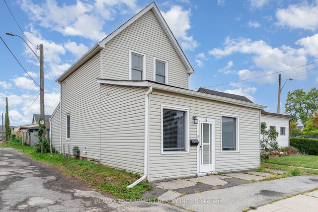 4 Robins Avenue, Hamilton