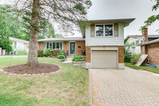 440 Castlegrove Boulevard, London North