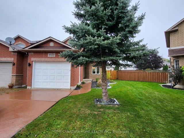1020 Peach Blossom Crescent N, Windsor