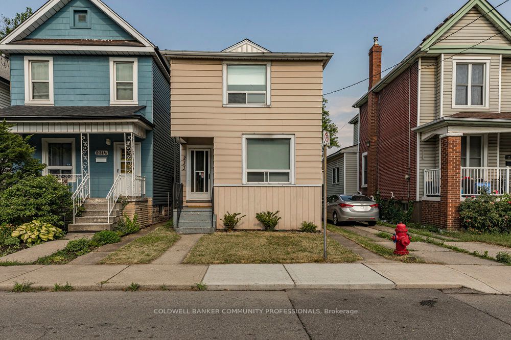 233 Glendale Avenue N, Hamilton