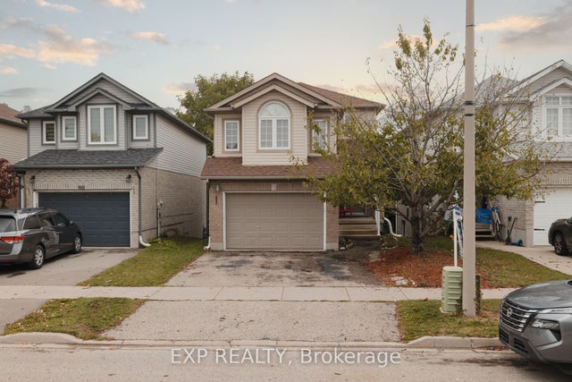 992 Copper Leaf Crescent, Kitchener