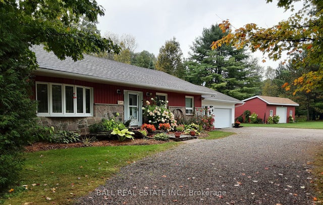 1017 Clement Lake Road, Highlands East