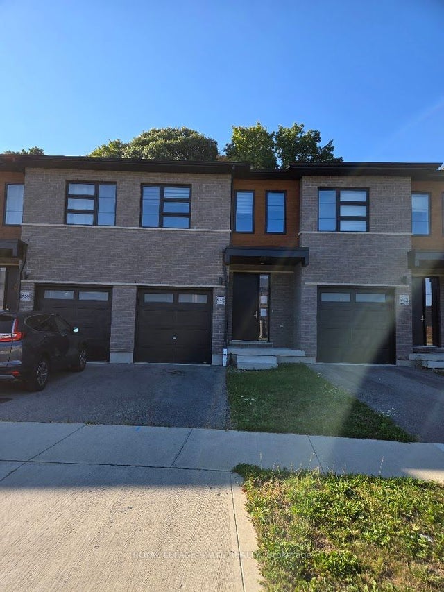 940 Robert Ferrie Drive, Kitchener