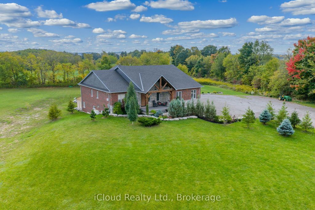 9449 Wellington 22 Road, Erin