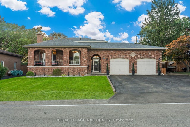 15 Oxford Boulevard, Port Colborne