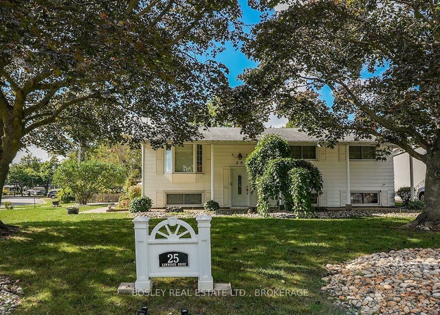 25 Lawrence Drive, Thorold
