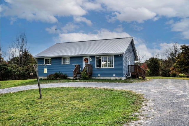7908 Battersea Road, Frontenac