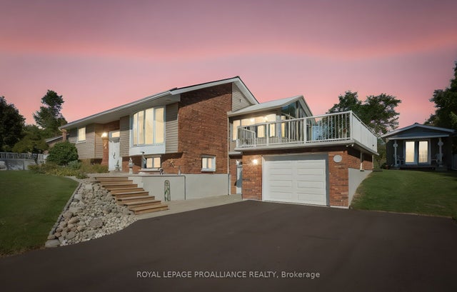 2535 Castlehill Drive, Cobourg