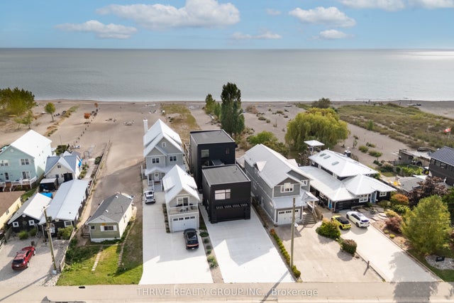 416 Edith Cavell Boulevard, Central Elgin