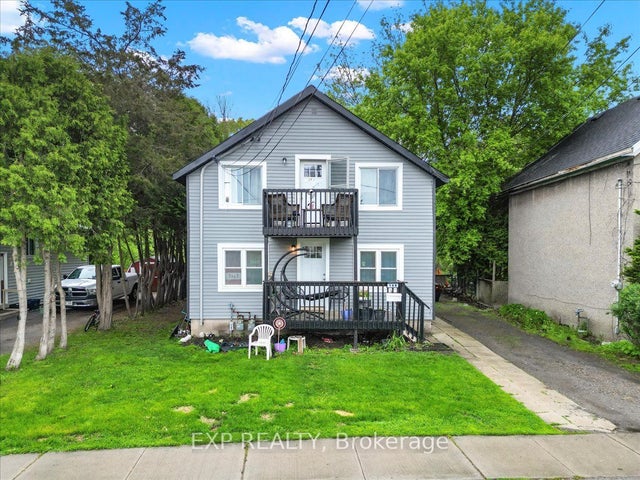 18 Delhi Street, Brockville