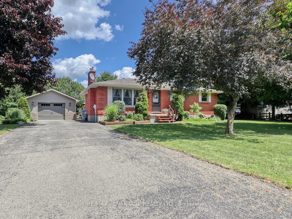 8 East Williams Street, North Middlesex