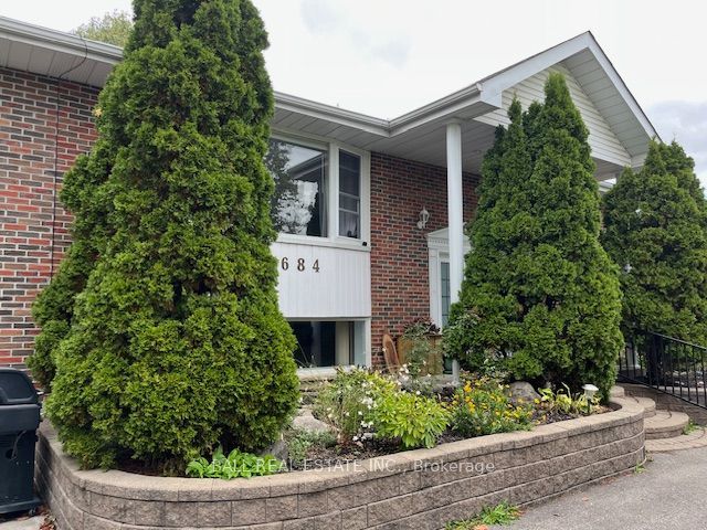 1684 Sherbrooke Street, Peterborough