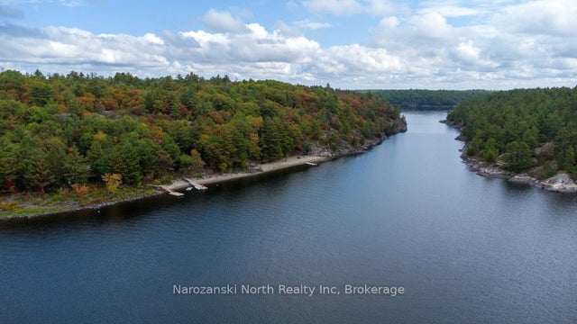 23 Four Mile Island, French River