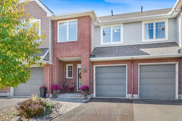 532 Rochefort Circle, Orleans - Cumberland and Area