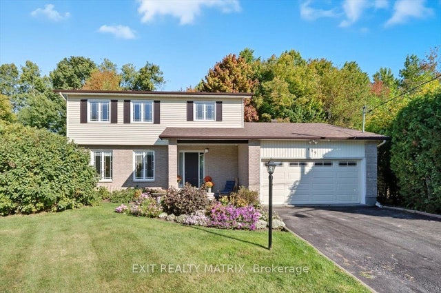 159 Dunlop Crescent, Russell