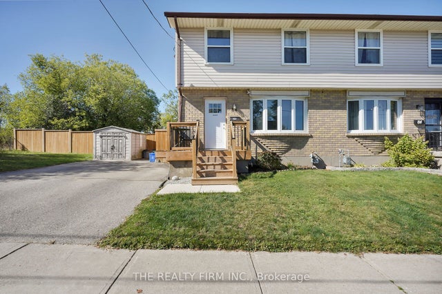 86 Mackay Avenue, London South