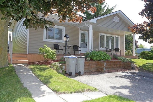23 Pebble Beach Parkway, South Huron