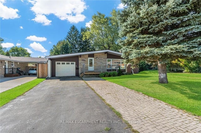 6122 Mayfair Drive, Niagara Falls