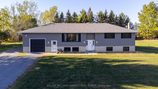 106 Oram Road, Prince Edward County