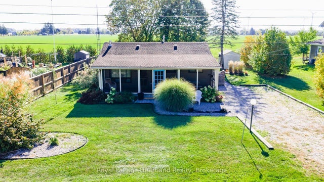 71702 Old Cedarbank Lane, Bluewater