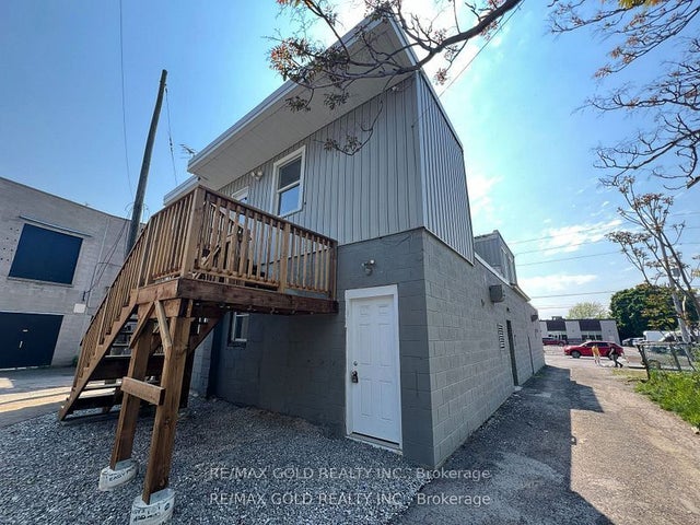 78 Geneva Street 4 (front), St. Catharines
