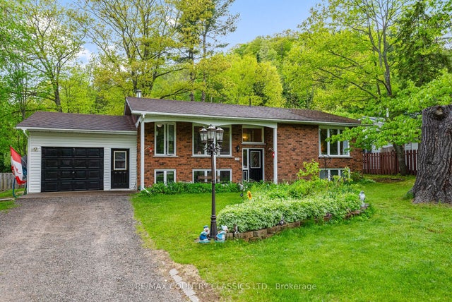 351 Chemaushgon Road, Bancroft