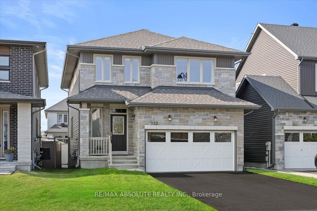 332 Haliburton Heights, Kanata