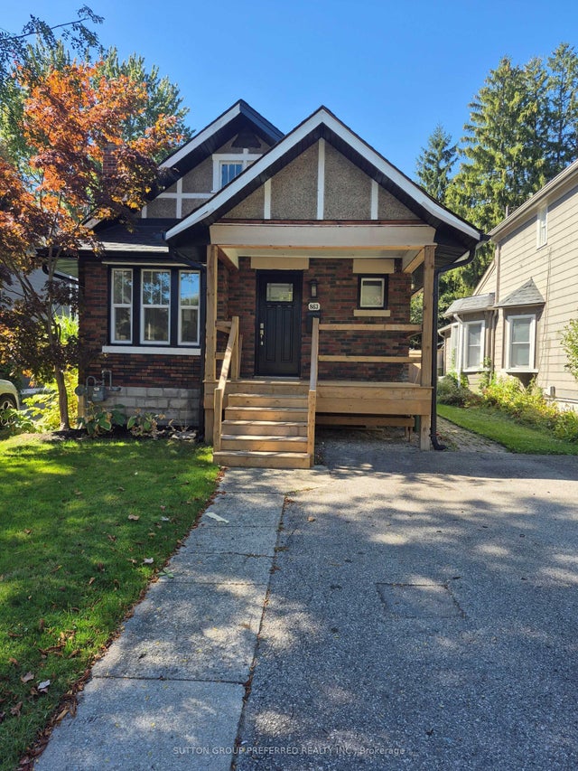 863 Colborne Street, London East