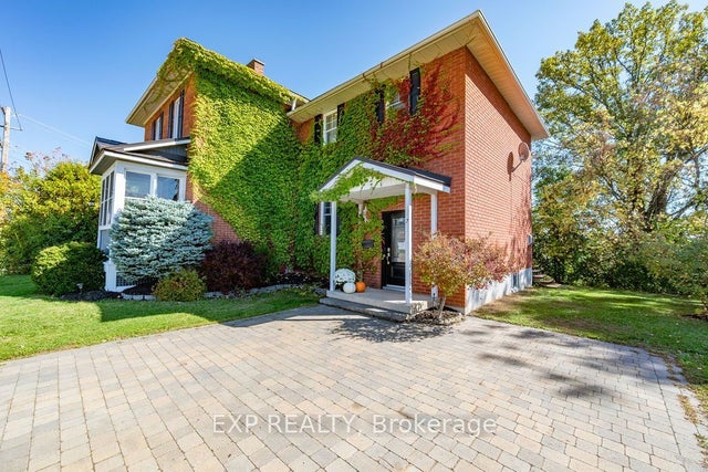 7 Hincks Avenue W, Renfrew