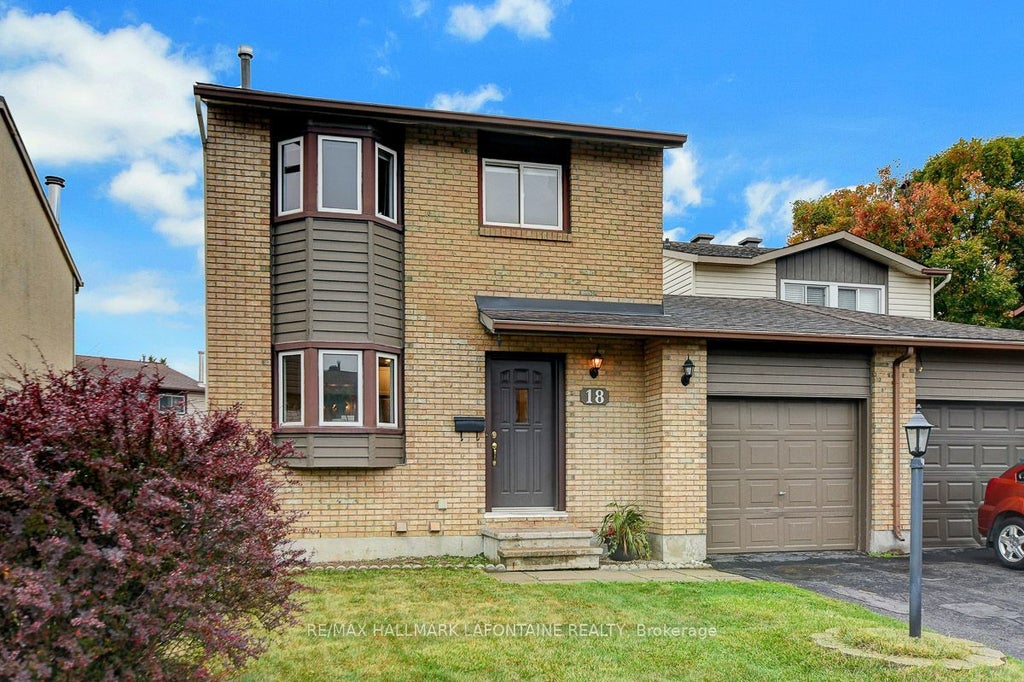 18 Vanessa Terrace, Barrhaven