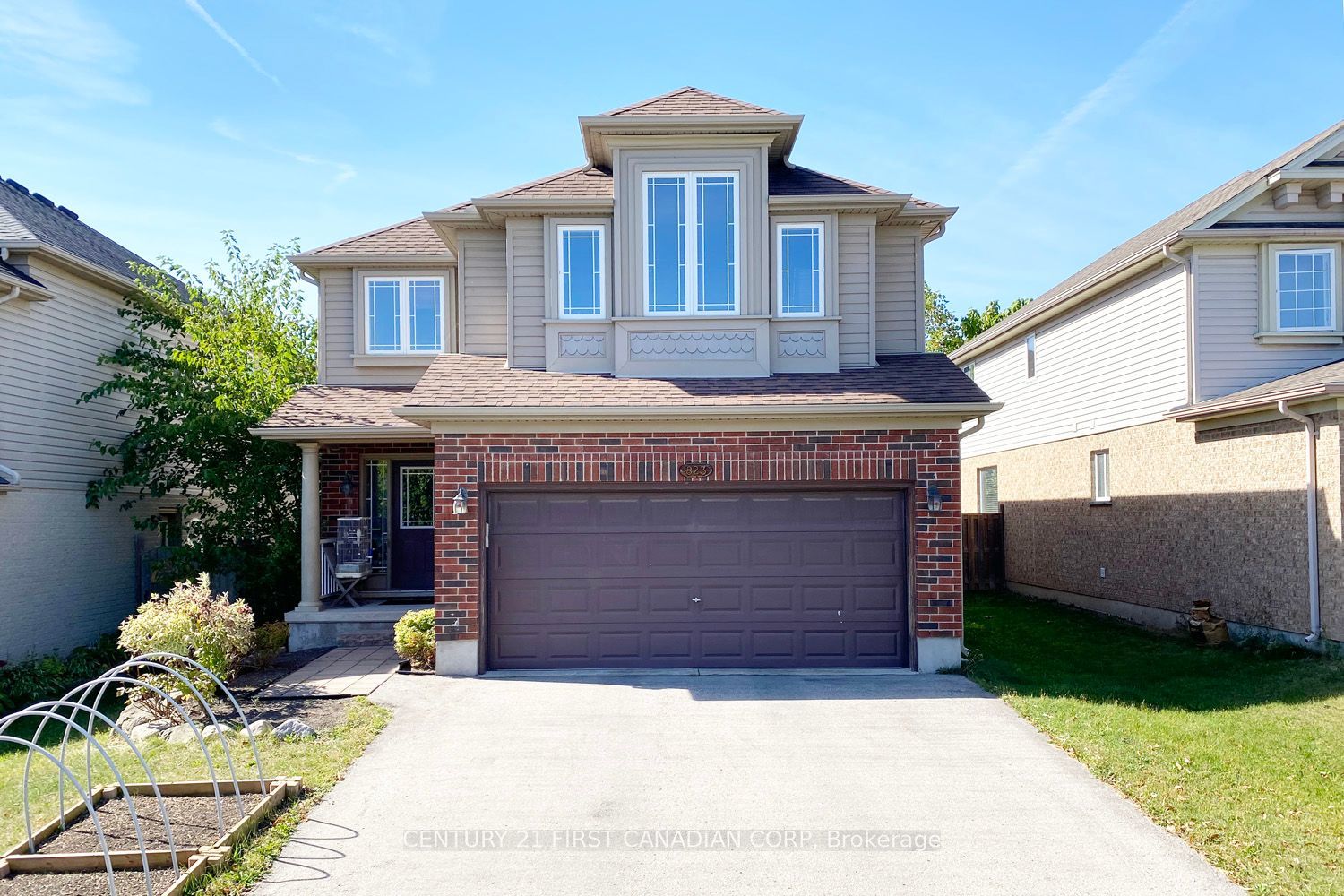 Photo of Listing #X12439242